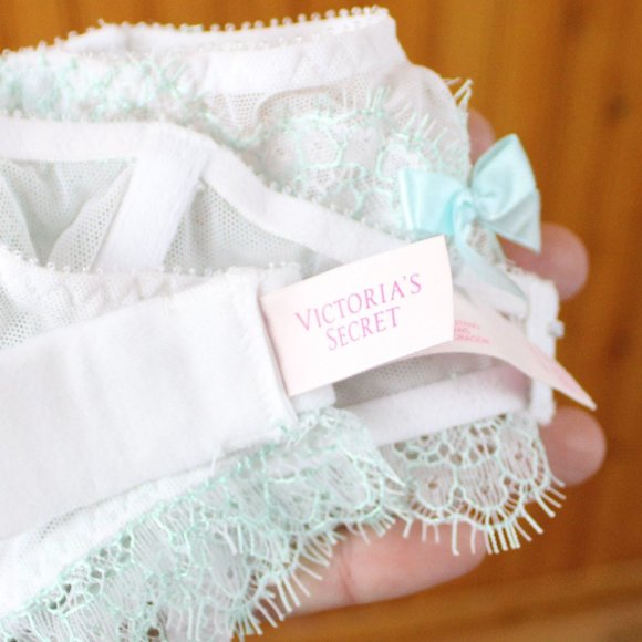 Victoria's Secret Garter Belt White Mint Green Chantilly Lace XS Wedding P57 - Picture 5 of 9